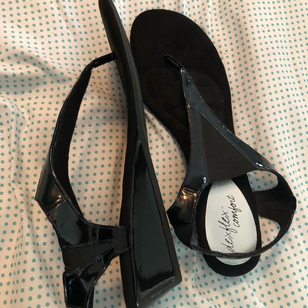 ⭐️ Patent Leather Sandal Wedges ⭐️